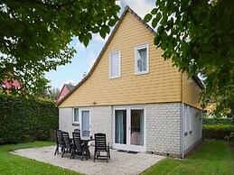 Nice Holiday Home With Washing Machine, in a Holiday Park 200m. From t