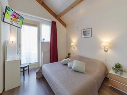 Nice Holiday Home With Washing Machine, in a Holiday Park 200m. From t