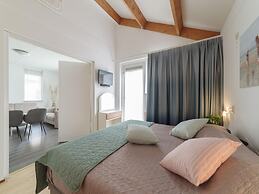 Nice Holiday Home With Washing Machine, in a Holiday Park 200m. From t