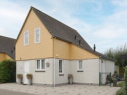 Nice Holiday Home With Washing Machine, in a Holiday Park 200m. From t