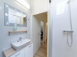 Nice Holiday Home With Washing Machine, in a Holiday Park 200m. From t