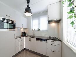 Nice Holiday Home With Washing Machine, in a Holiday Park 200m. From t