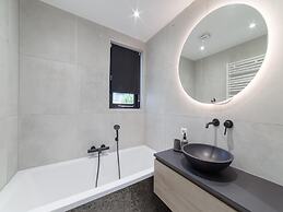 Nice Holiday Home With Washing Machine, in a Holiday Park 200m. From t