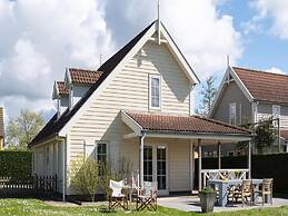 Nice Holiday Home With Washing Machine, in a Holiday Park 200m. From t