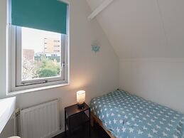 Nice Holiday Home With Washing Machine, in a Holiday Park 200m. From t