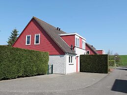 Nice Holiday Home With Washing Machine, in a Holiday Park 200m. From t