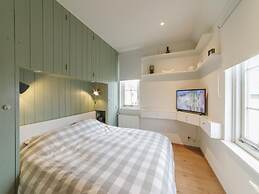 Nice Holiday Home With Washing Machine, in a Holiday Park 200m. From t