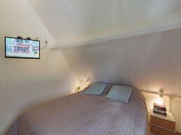 Nice Holiday Home With Washing Machine, in a Holiday Park 200m. From t