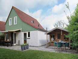 Nice Holiday Home With Washing Machine, in a Holiday Park 200m. From t