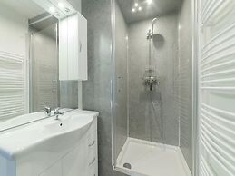 Nice Holiday Home With Washing Machine, in a Holiday Park 200m. From t