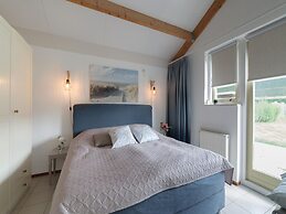 Nice Holiday Home With Washing Machine, in a Holiday Park 200m. From t