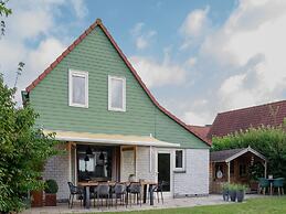 Nice Holiday Home With Washing Machine, in a Holiday Park 200m. From t