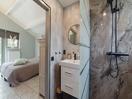 Nice Holiday Home With Washing Machine, in a Holiday Park 200m. From t