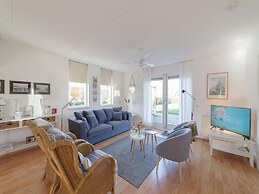 Nice Holiday Home With Washing Machine, in a Holiday Park 200m. From t