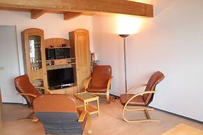 Spacious Apartment in Boddin With Garden