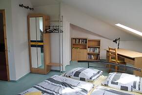 Spacious Apartment in Boddin With Garden