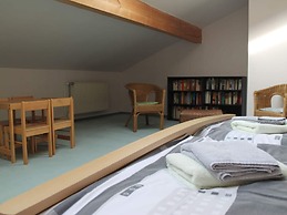 Spacious Apartment in Boddin With Garden