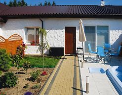 Terraced House With Pool and Sauna, Sieciemin