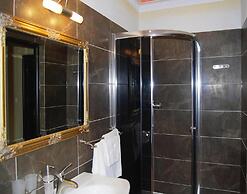 Terraced House With Pool and Sauna, Sieciemin