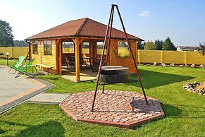 Terraced House With Pool and Sauna, Sieciemin