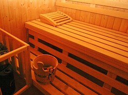 Spacious Holiday Home With Wifi, 20 km From Assen