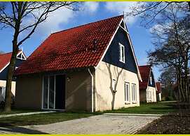 Spacious Holiday Home With Wifi, 20 km From Assen
