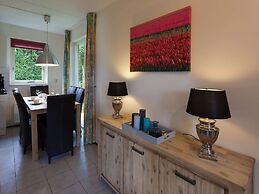 Beautiful Villa With Lots of Comfort, Near North Sea Beach