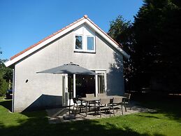 Beautiful Villa With Lots of Comfort, Near North Sea Beach