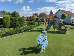 Beautiful Villa With Lots of Comfort, Near North Sea Beach