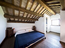 Charming Apartment in Ascoli Piceno Near Village