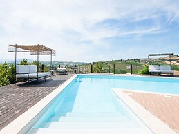 Charming Apartment in Ascoli Piceno Near Village