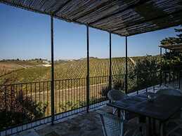 Charming Apartment in Ascoli Piceno Near Village