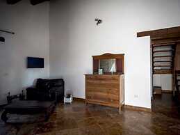 Charming Apartment in Ascoli Piceno Near Village