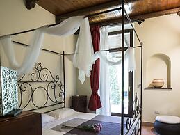 Charming Apartment in Ascoli Piceno Near Village