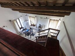 Charming Apartment in Ascoli Piceno Near Village