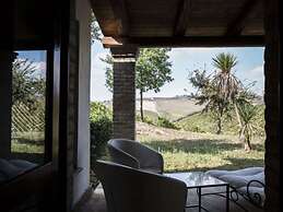 Charming Apartment in Ascoli Piceno Near Village