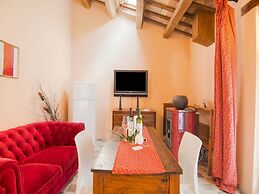 Charming Apartment in Ascoli Piceno Near Village