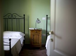 Charming Apartment in Ascoli Piceno Near Village