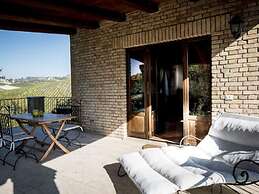 Charming Apartment in Ascoli Piceno Near Village