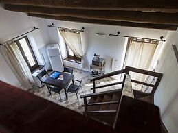 Charming Apartment in Ascoli Piceno Near Village