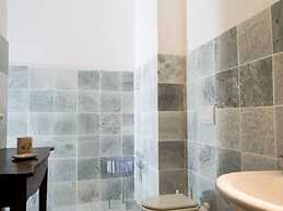 Charming Apartment in Ascoli Piceno Near Village