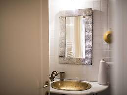 Charming Apartment in Ascoli Piceno Near Village