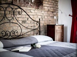 Charming Apartment in Ascoli Piceno Near Village