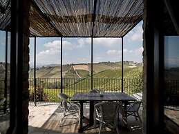 Charming Apartment in Ascoli Piceno Near Village