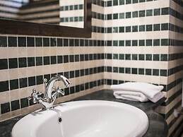 Charming Apartment in Ascoli Piceno Near Village