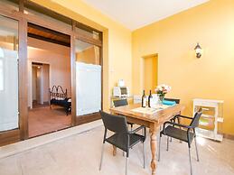 Charming Apartment in Ascoli Piceno Near Village