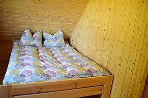 Cottage in a Quiet Location by the Lake Mausz, Parchowo in Kashubia