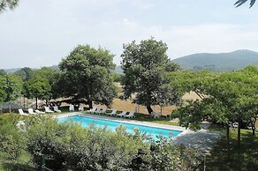 Cosy Apartment in Mantignana With Private Terrace