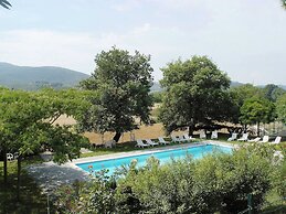 Cosy Apartment in Mantignana With Private Terrace