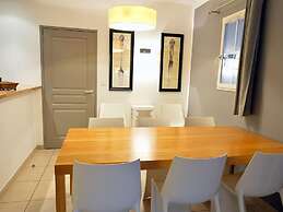 Luxury Provencal Villa With AC, in Charming Luberon Region